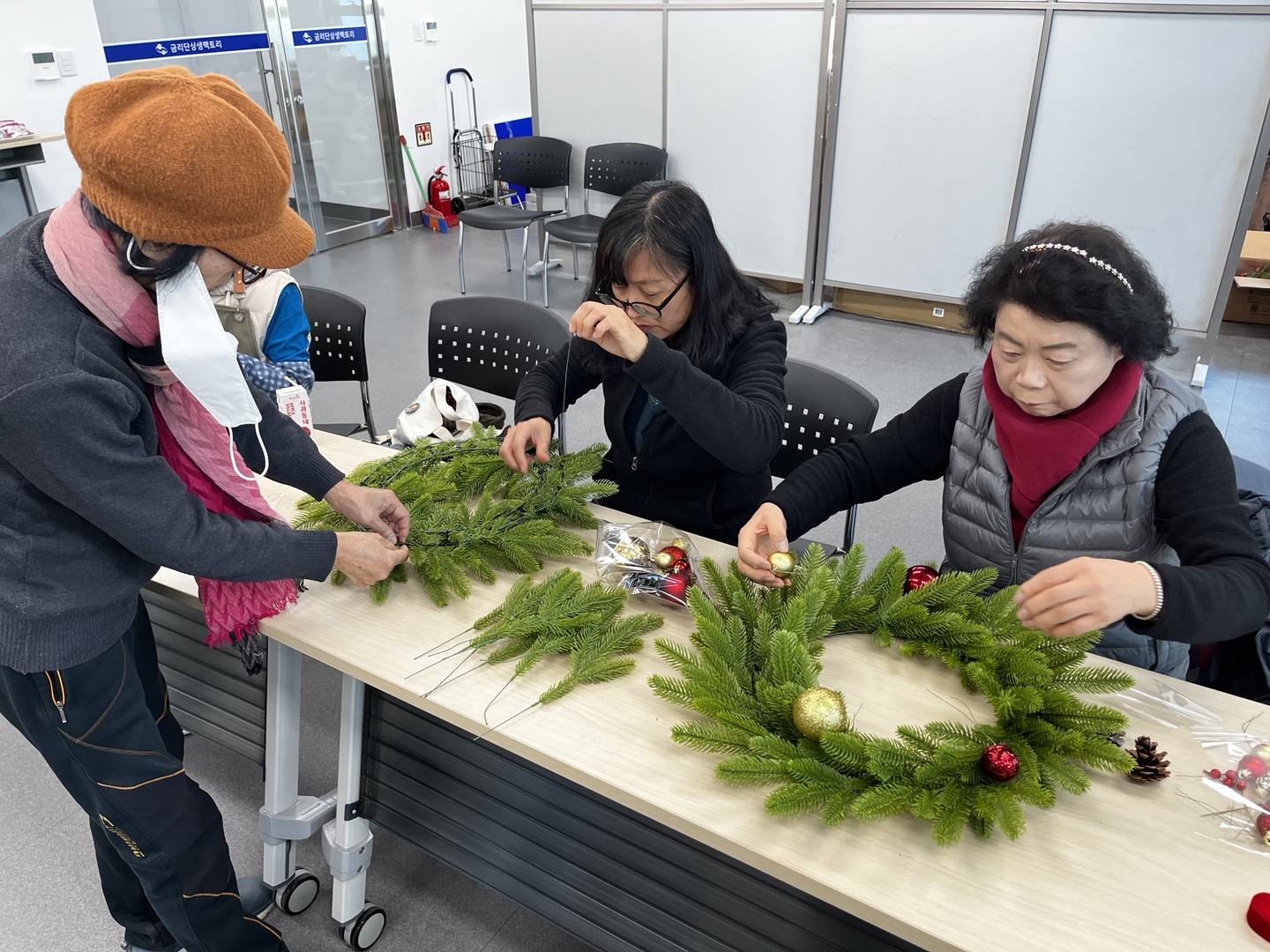 [선주원남동] 크리스마스 리스 만들기 현장 스케치 첨부 이미지