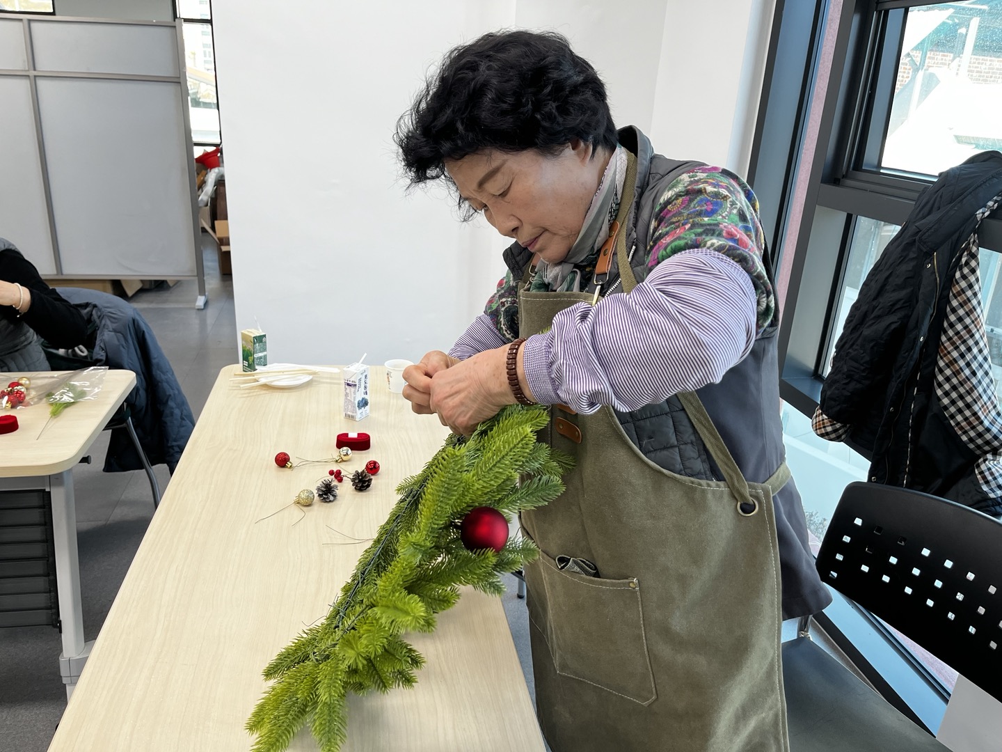 [선주원남동] 크리스마스 리스 만들기 현장 스케치 첨부 이미지